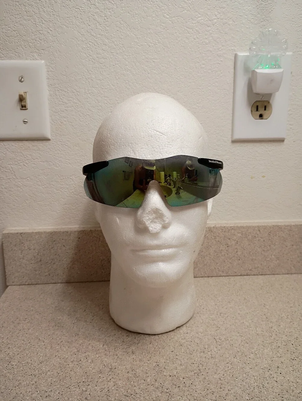Smith & Wesson Smoke Gray / Black Work Eyewear Safety Sun Glasses Used